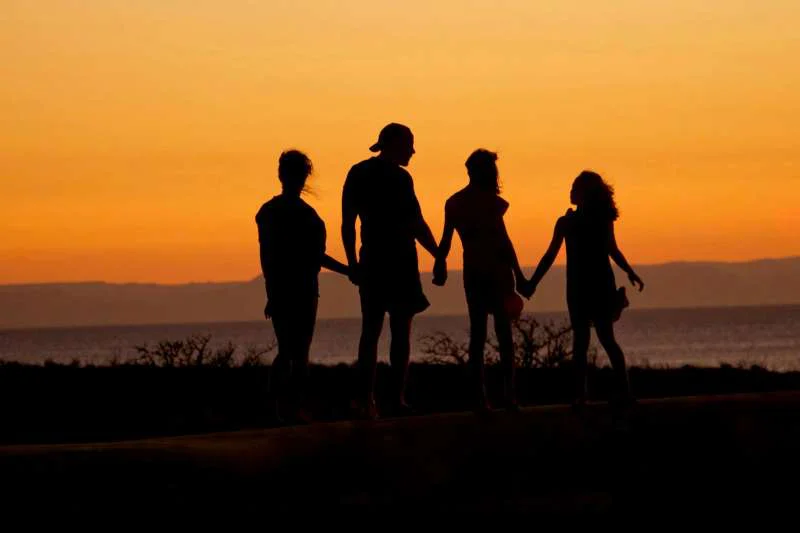 10 Tips for Planning a Vacation With Family on a Budget