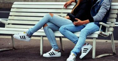 How to Deal With Relationship Insecurity